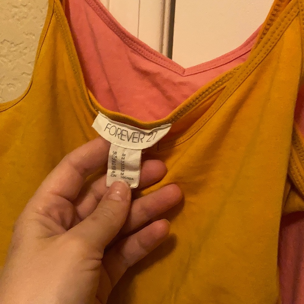 Tops - Picture 4 of 4